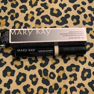 Mary Kay Perfecting Concealer - Deep Ivory